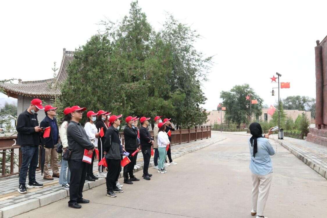 講解員講解   王金蓮 攝.jpg